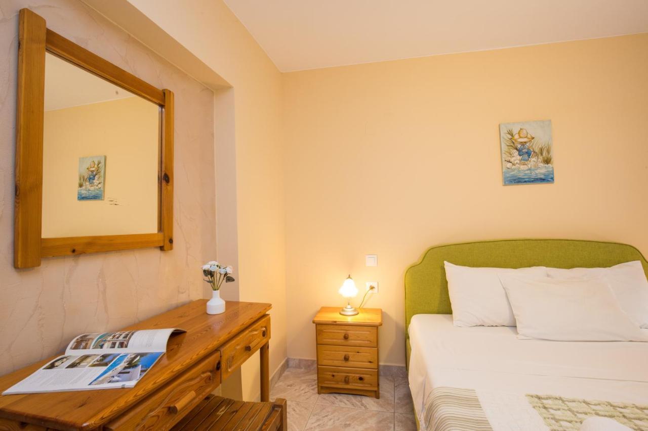 Lefkáda Limonero New City Apartment 1 With Private Parking מראה חיצוני תמונה