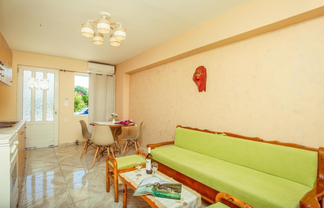 Lefkáda Limonero New City Apartment 1 With Private Parking מראה חיצוני תמונה
