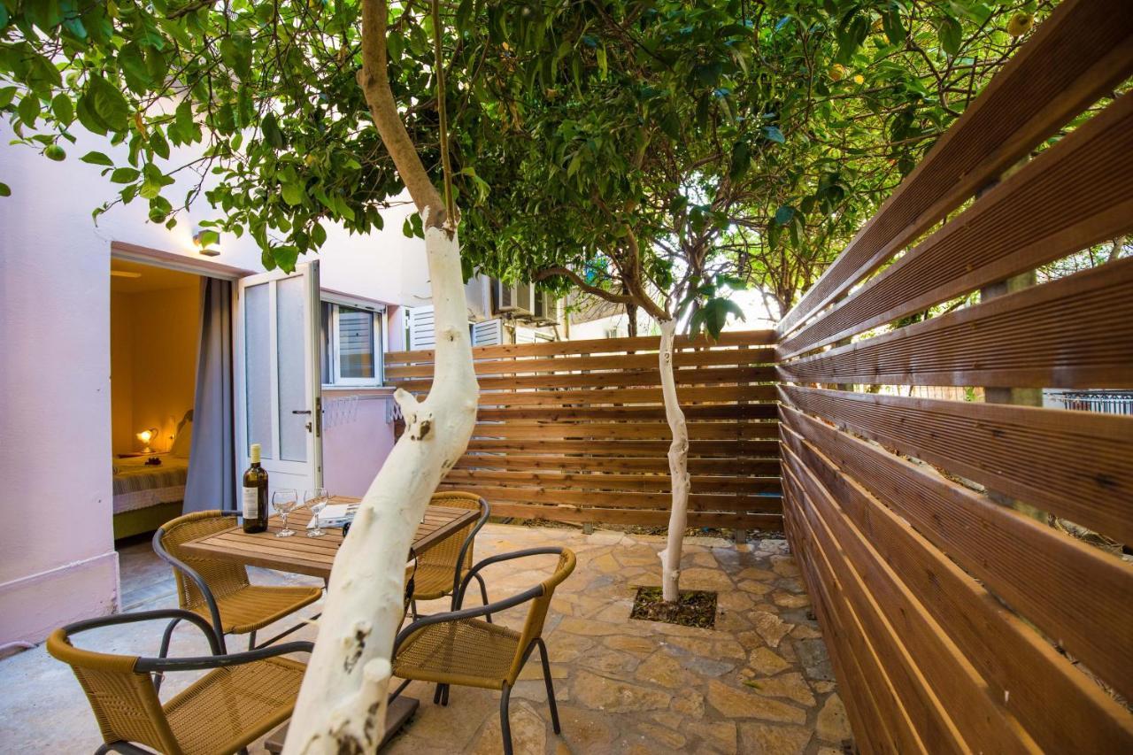 Lefkáda Limonero New City Apartment 1 With Private Parking מראה חיצוני תמונה