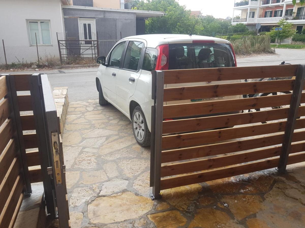 Lefkáda Limonero New City Apartment 1 With Private Parking מראה חיצוני תמונה